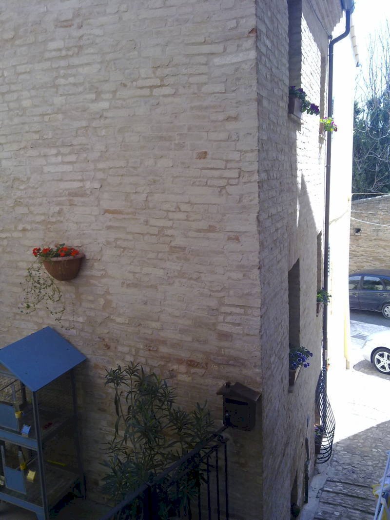 01 facciata anteriore-laterale.jpg - Villa Fermo - foto 2