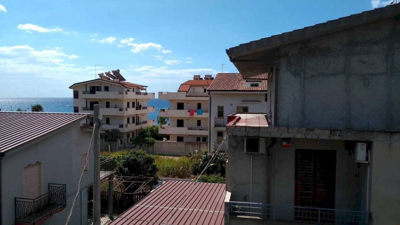 IMG_20170813_104626.jpg - Casa indipendente Corso Umberto, Bova Marina - foto 2