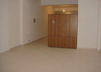 DSC04485.JPG - Magazzino Viale Aldo Moro Trav. Neri R.C., Reggio di Calabria - foto 8