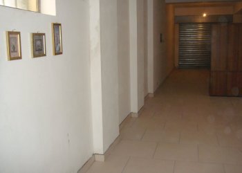 DSC04486.JPG - Magazzino Viale Aldo Moro Trav. Neri R.C., Reggio di Calabria - foto 9