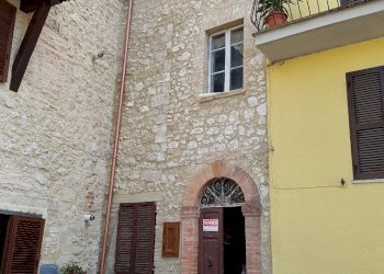20170510_155126_resized.jpg - Terratetto - Terracielo piazza del teatro 7, Avigliano Umbro - foto 1