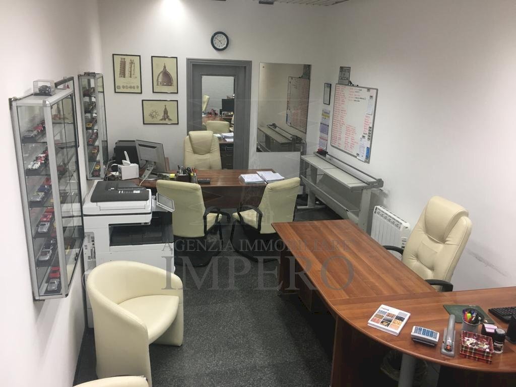 Locale Commerciale Corso Limone Piemonte 118, Ventimiglia - foto 1