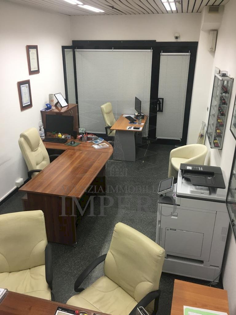 Locale Commerciale Corso Limone Piemonte 118, Ventimiglia - foto 2