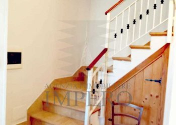 scala interna - Porzione di casa Via Ciappin 74, Ventimiglia - foto 14