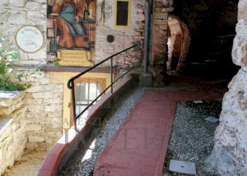 vicolo caratteristico - Porzione di casa Frazione Verrandi 5, Ventimiglia - foto 1