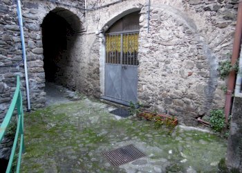 ingresso tavernetta - Quadrilocale Corso Lodovico Isnardi 5, Pigna - foto 2