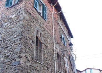 palazzina - Quadrilocale Corso Lodovico Isnardi 5, Pigna - foto 3