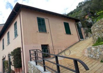 IMG-20140324-WA0000.jpg - Trilocale Via Hughes, Ventimiglia - foto 2