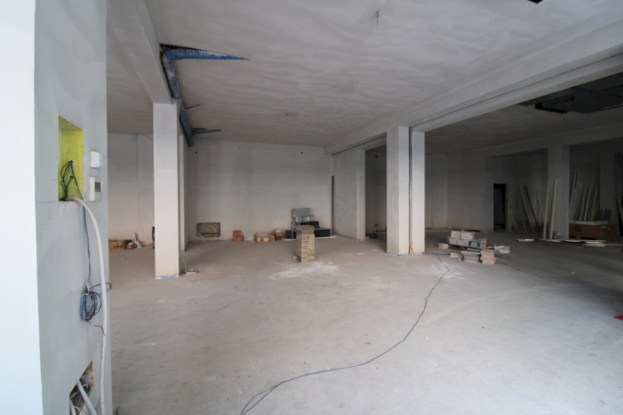 Locale B - Commercial Premises Viale della Vittoria 34/b, Jesi - photo 2