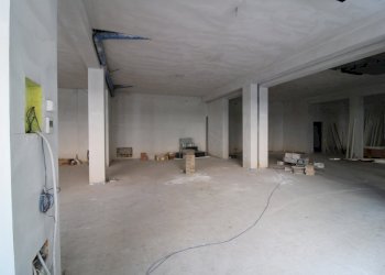 Locale B - Commercial Premises Viale della Vittoria 34/b, Jesi - photo 2