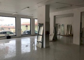 IMG_2360.jpg - Locale Commerciale Modica - foto 4