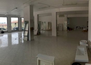 IMG_2362.jpg - Locale Commerciale Modica - foto 7