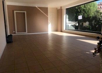 IMG_1220.jpg - Locale Commerciale Via Fosso Tantillo, Modica - foto 2