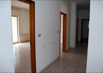 DISIMPEGNO 070 - Ufficio Modica - foto 6