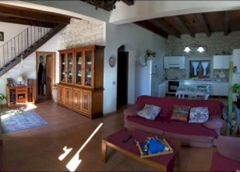 INGRESSO-SOGGIORNO-CUCINA - Rustico Modica - foto 13