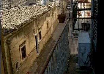 BALCONE LATO VIA CALVARIO - Porzione di casa Modica - foto 10