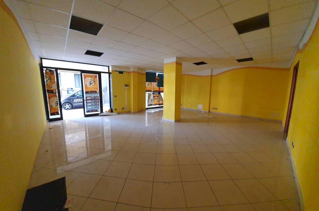 2.jpg - Locale Commerciale Modica - foto 3