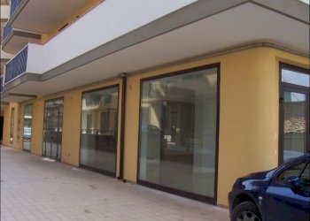 vista laterale - Locale Commerciale Modica - foto 1