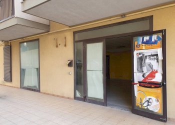 1.jpg - Locale Commerciale Modica - foto 2