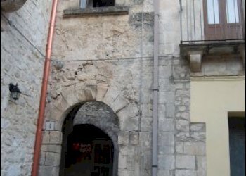 01ESTERNO.JPG - Porzione di casa Modica - foto 1