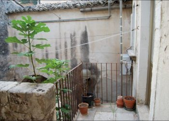 04 BALCONCINO.JPG - Porzione di casa Modica - foto 4