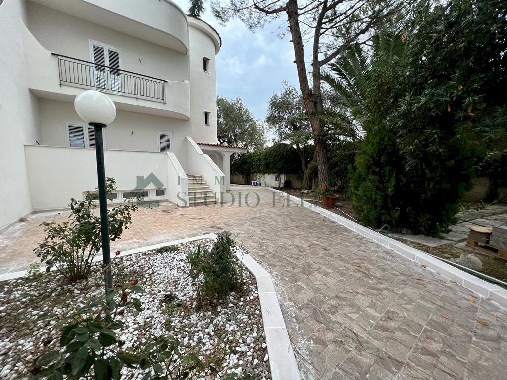 WhatsApp Image 2022-11-04 at 18.07.51 (1).jpeg - Villa VIA FANELLI  230 G, Bari - foto 3