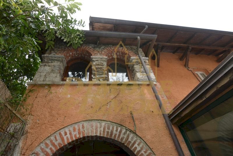 villa-a-ghiffa-con-giardino--vista-lago-01 - Terraced Villa Corso Belvedere 149-155, Ghiffa - photo 1