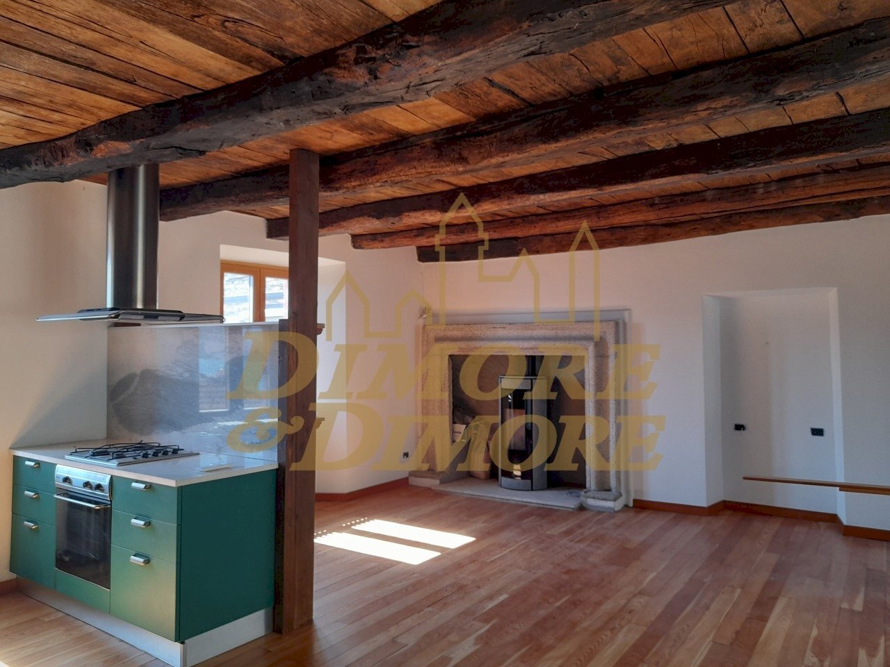F588-ghiffa-vista-lago-soggiiorno-camino.jpg - Terraced Villa Corso Belvedere 149-155, Ghiffa - photo 2