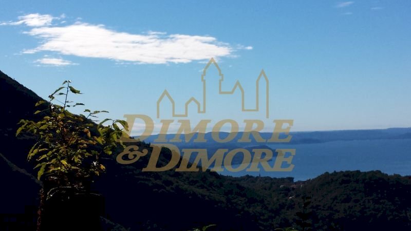 casa-a-caprezzo-nel-bosco-con-vista-lago--01 - Villa Caprezzo - photo 1