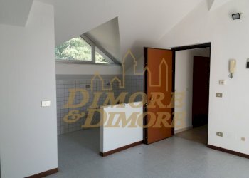 20211015_145935.jpg - Appartamento VIA  IV NOVEMBREB 30, Premeno - foto 1