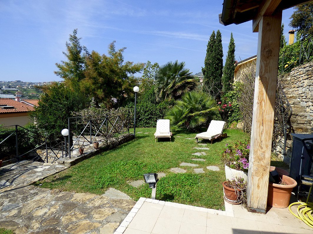 P1030598.JPG - Porzione di casa Sanremo - foto 3