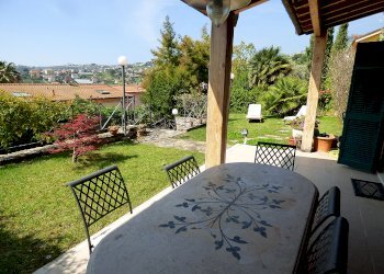 P1030606.JPG - Porzione di casa Sanremo - foto 2