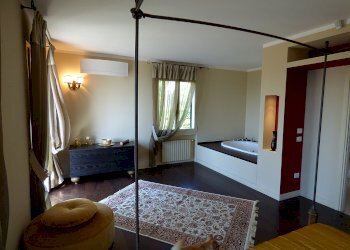 P1030578.JPG - Porzione di casa Sanremo - foto 11