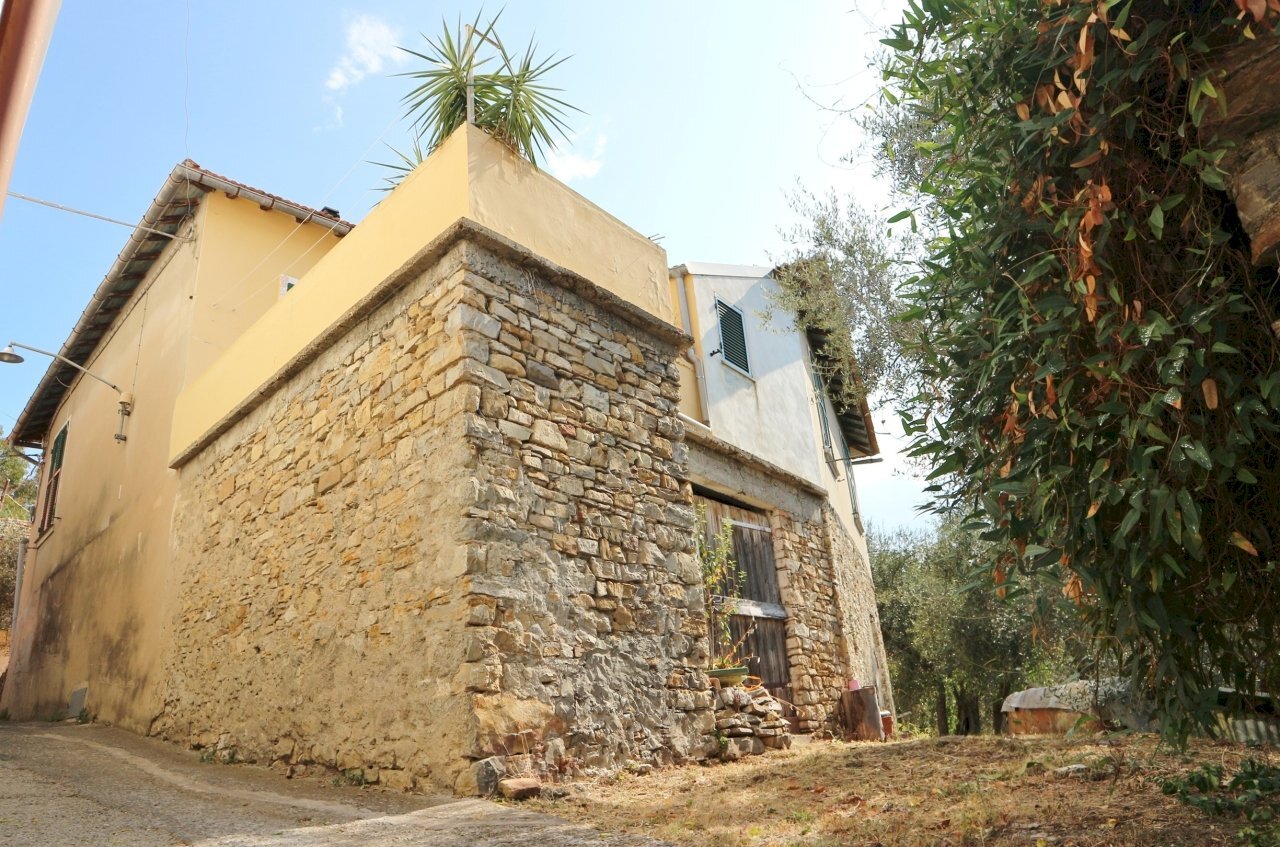 IMG_6674.JPG - Casale Via Ughi 12, Diano San Pietro - foto 1