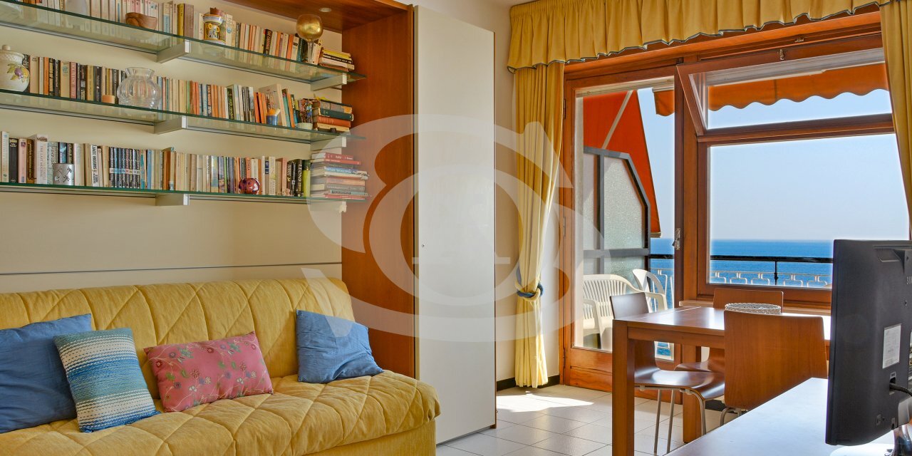 1.jpg - Two-room apartment Lungomare Cristoforo Colombo 69, Ospedaletti - photo 2