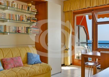 1.jpg - Appartamento Lungomare Cristoforo Colombo 69, Ospedaletti - foto 2