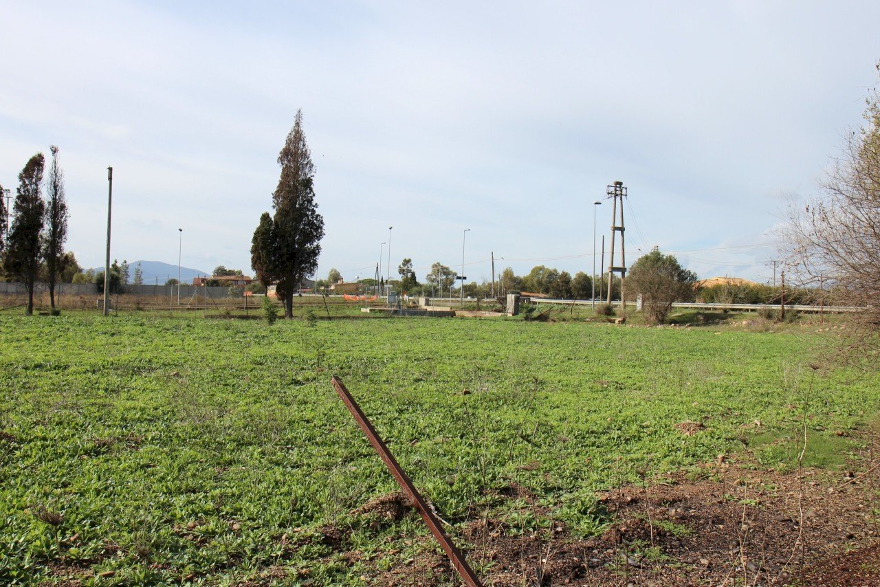 2.JPG - Terreno edificabile Uta - foto 2