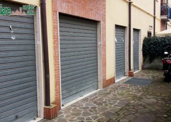 Facciata - Locale Commerciale Via Guerrino Libertucci, Tivoli - foto 2