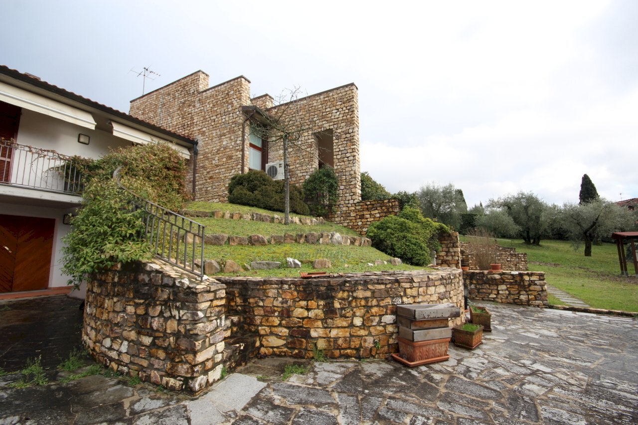 appartamento in vendita a Lucca (1).JPG - Villa via delle foreste, Lucca - foto 1