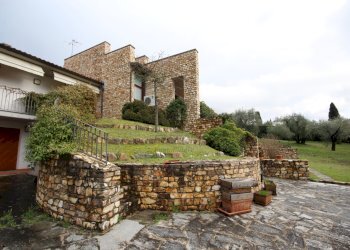 appartamento in vendita a Lucca (1).JPG - Villa via delle foreste, Lucca - foto 1