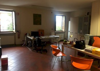 IMG_0291.JPG - Ufficio Viale Europa 416A, Capannori - foto 1