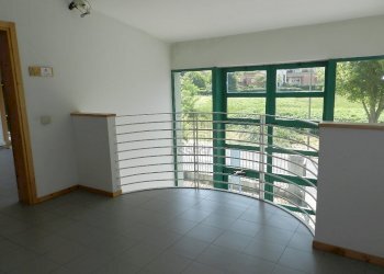 DSCN1378.JPG - Ufficio Via Salicchi, Lucca - foto 1