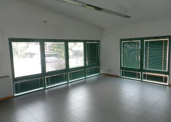 DSCN1375.JPG - Ufficio Via Salicchi, Lucca - foto 10