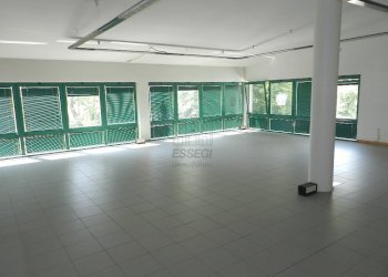 DSCN1376.JPG - Ufficio Via Salicchi, Lucca - foto 11