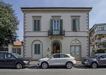 HI413263534.jpg - Locale Commerciale Lucca - foto 1