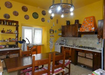 DSCN9232.JPG - Casale Via della Stazione 135, Lucca - foto 4