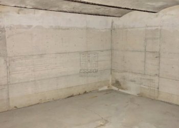 IMG_5446.jpg - Locale Commerciale Via di Sant'Alessio, Lucca - foto 6