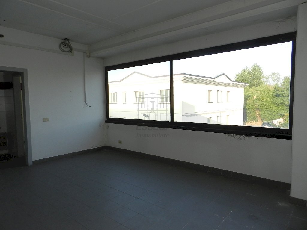 DSCN8725.JPG - Ufficio Porcari - foto 3