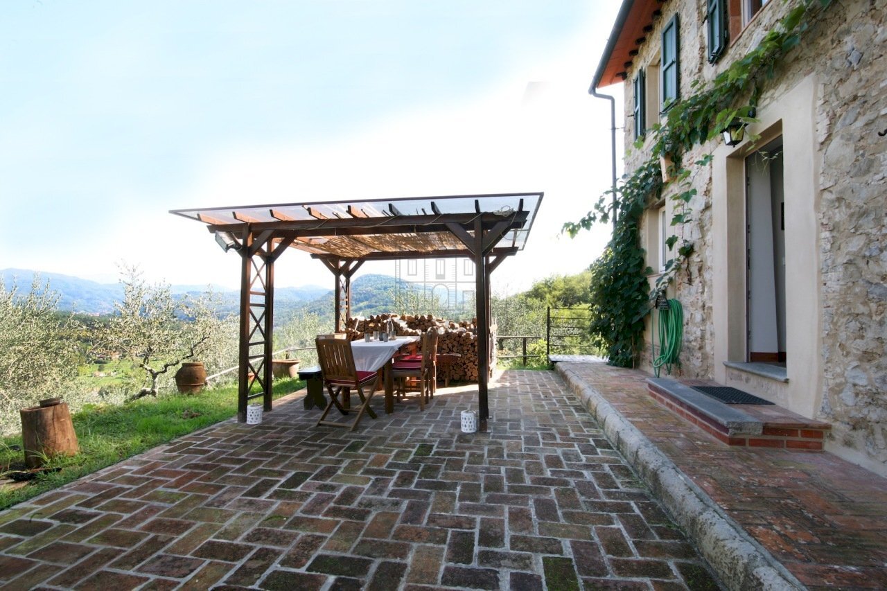 terrazzaGrande1.jpg - Casale Camaiore - foto 1