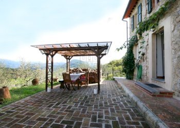 terrazzaGrande1.jpg - Casale Camaiore - foto 1